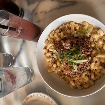 Luxe Kitchen & Lounge signature dishes Ricotta Gnocchi
Braised Short Ribs
Luxe Burger